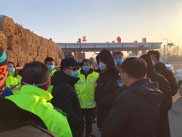 5 督导组在农安高速口实地督导公路路网保通保畅和运输服务保障情况